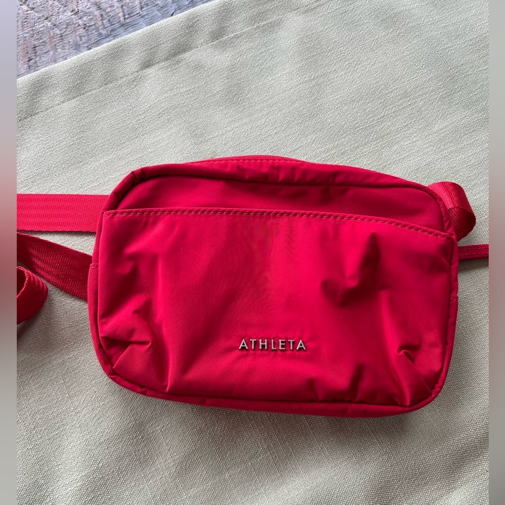 Athleta Red Cross Body Belt Bag 7.5”x5”x1.5” Like New